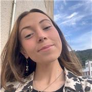 Profesora a personas de necesidades especiales